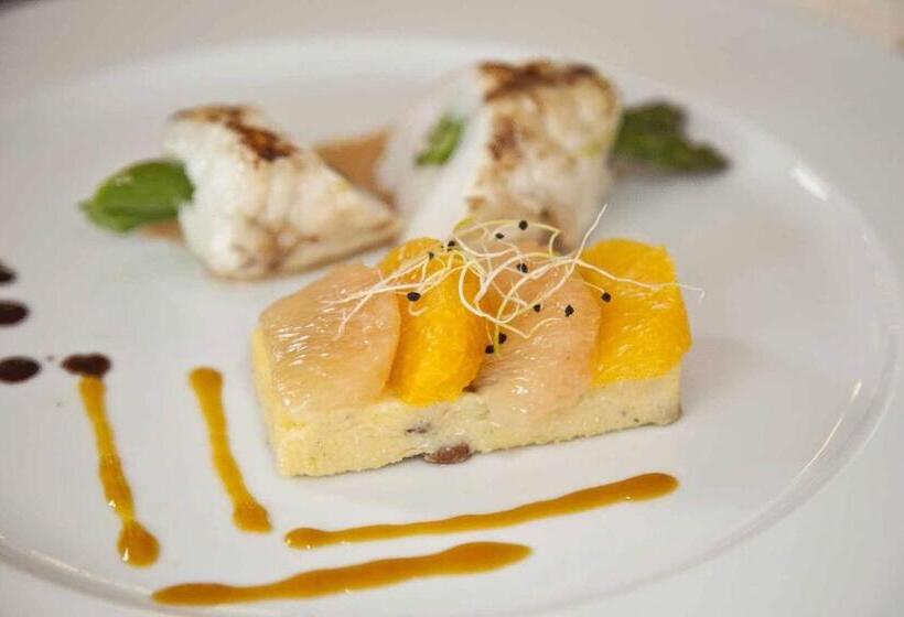 호텔 Logis Hôtel Restaurant Le Coq Hardi