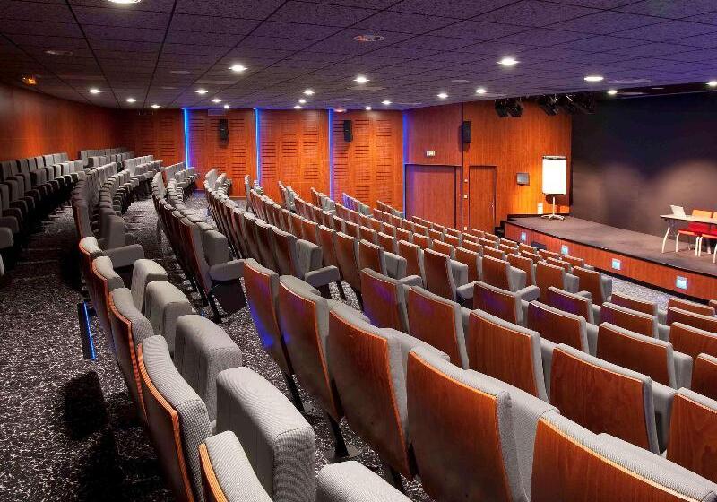 בית מלון כפרי Mercure Quimper Centre