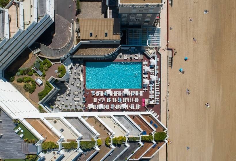 هتل Sofitel Biarritz Le Miramar Thalassa