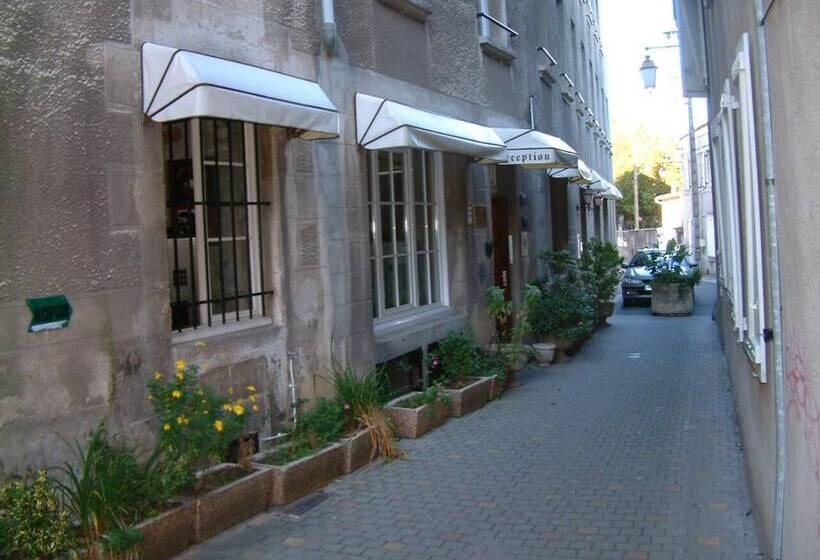 בית מלון כפרי A La Porte Saint Jean