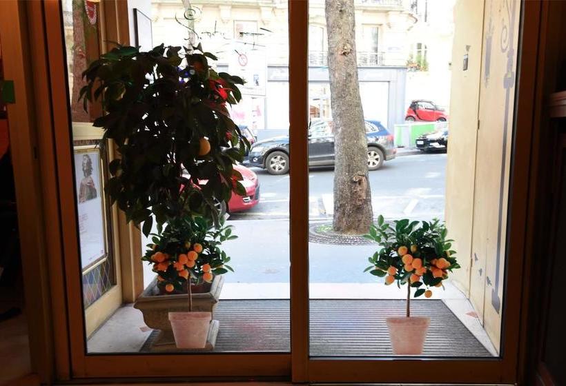 ホテル Adonis Sacré Coeur  Roma