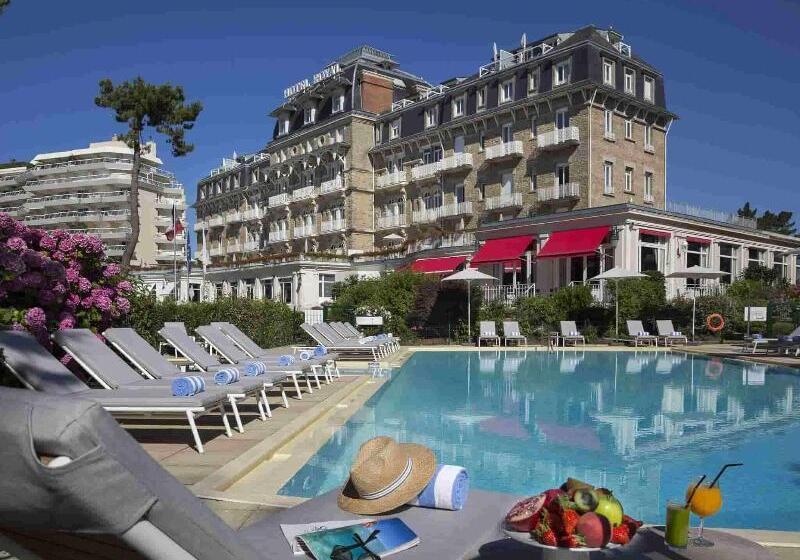 בית מלון כפרי Barriere Le Royal La Baule