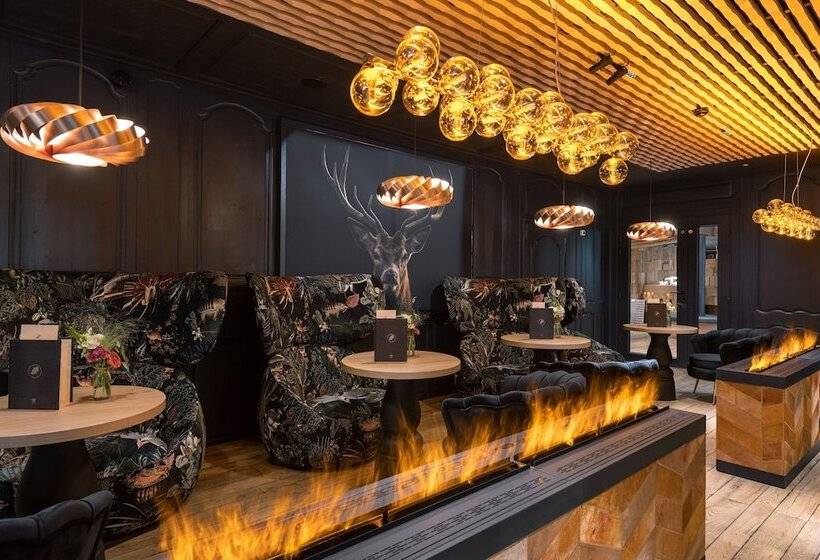 ホテル La Cheneaudière   Hôtel Spa   Relais & Châteaux