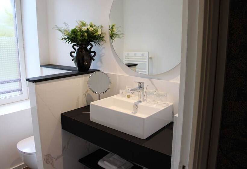 هتل Hôtel La Truffe Noire