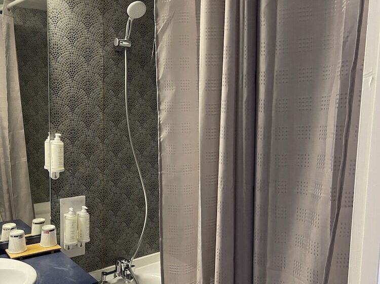 فندق Cit Hôtel Le Welcome