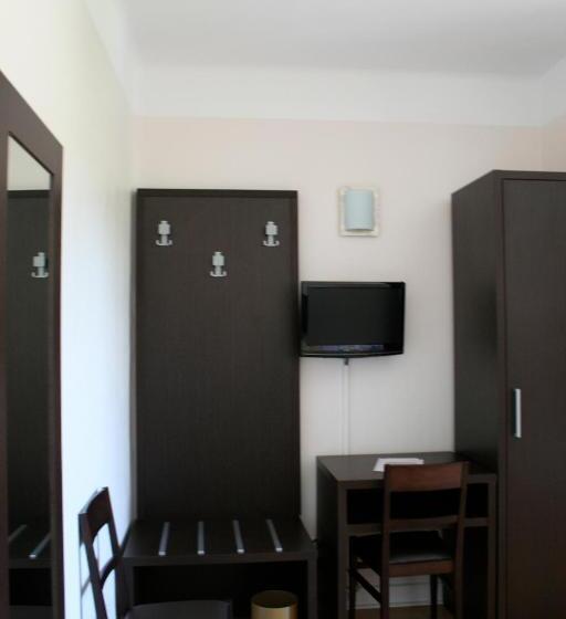 호텔 Logis Hôtel Le Jabron