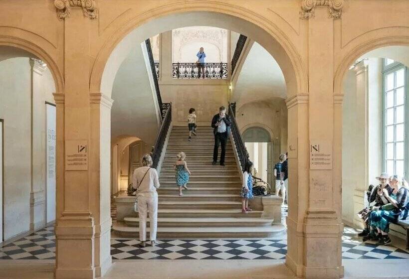 هتل Maison Saintonge