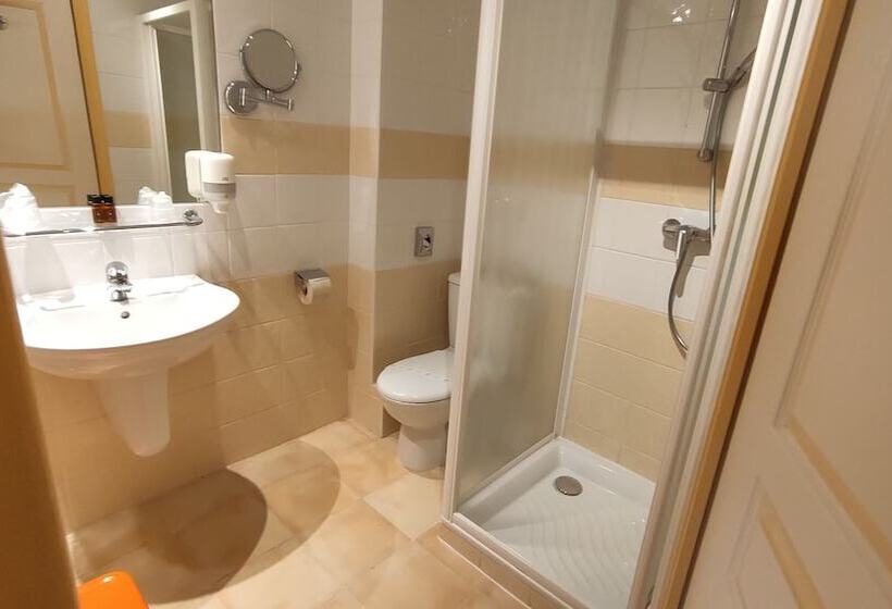 هتل Résidence Share Inn