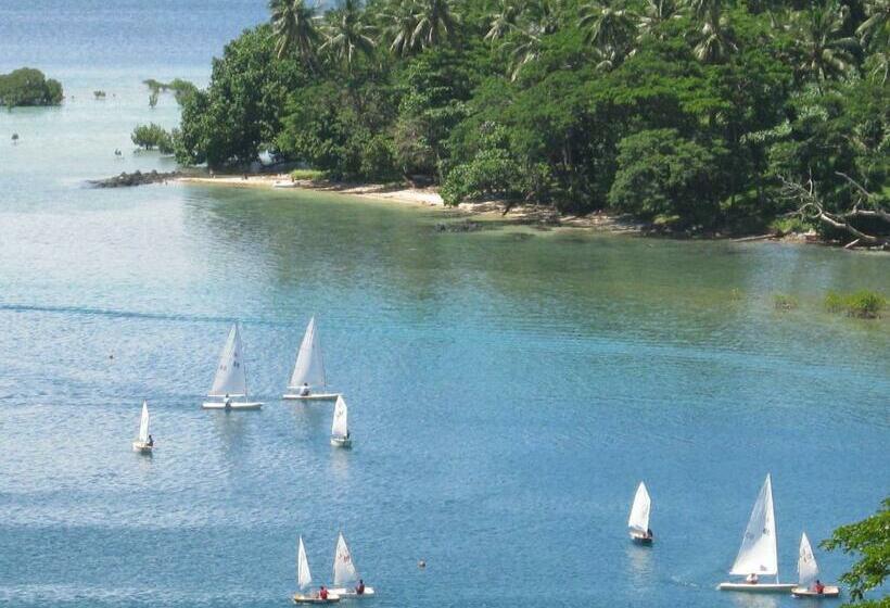 هتل Savusavu Hot Springs