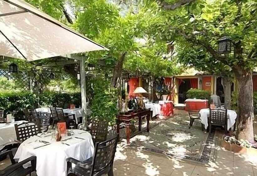 Servotel Castagniers