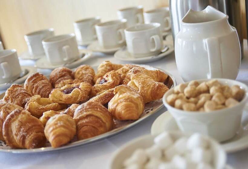 فندق The Relais Cooden Beach