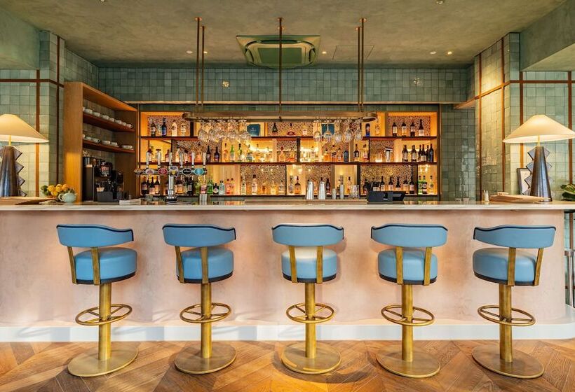 هتل Doubletree By Hilton  London  Victoria