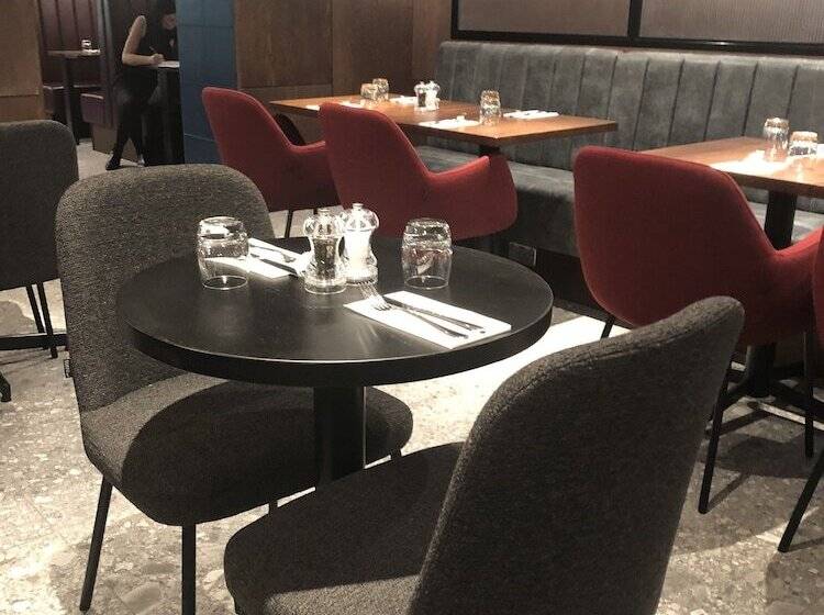 فندق Euston Square