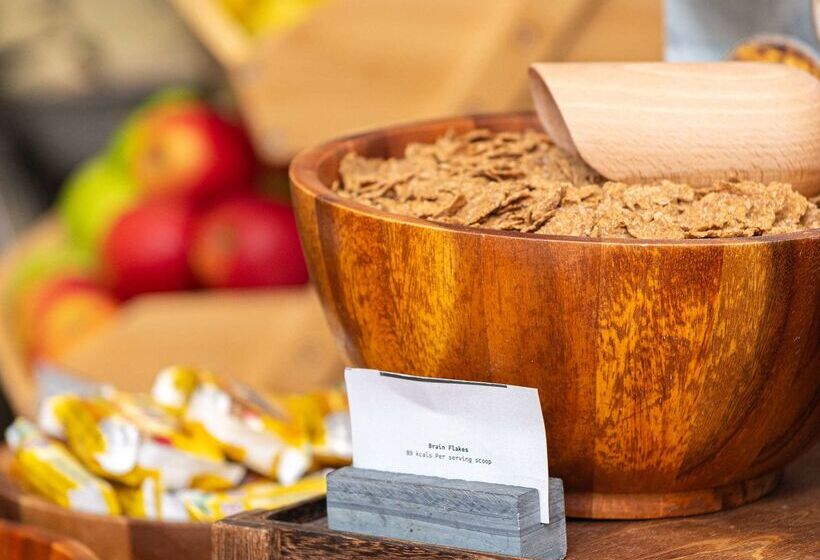 هتل Hilton London Kensington