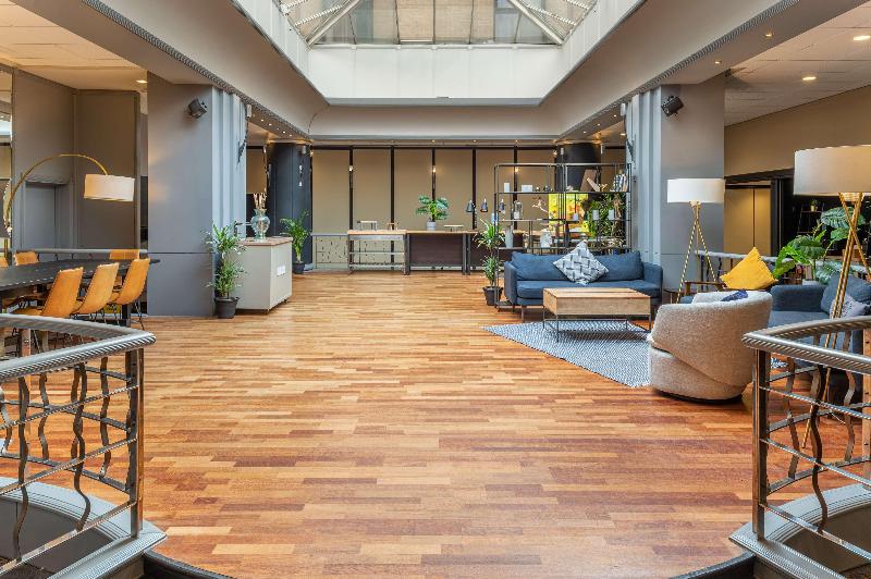 هتل Hilton London Kensington