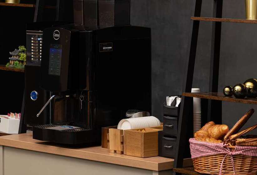 هتل Hilton London Kensington