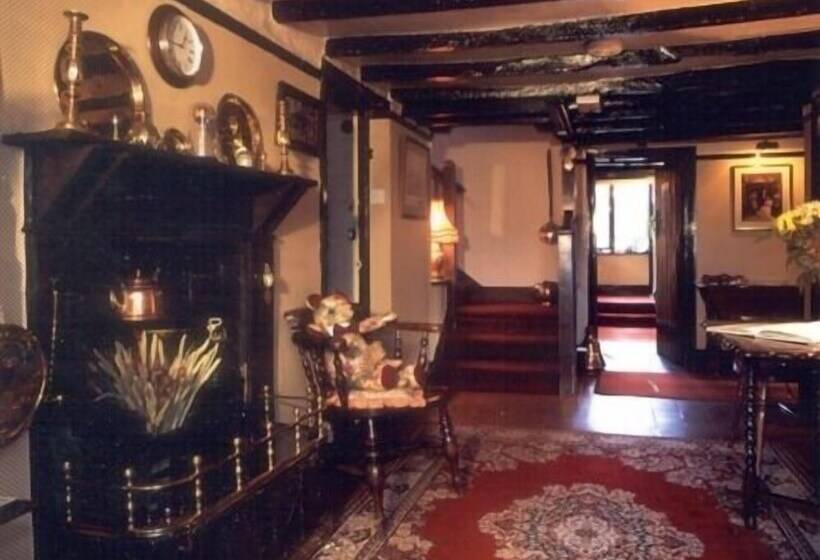 Отель Holdfast Cottage