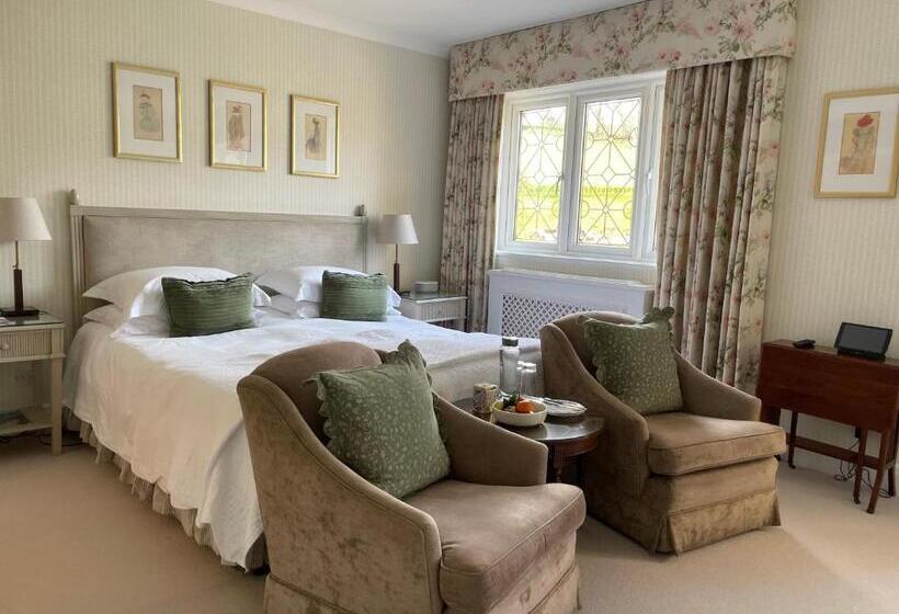 בית מלון כפרי Longueville Manor