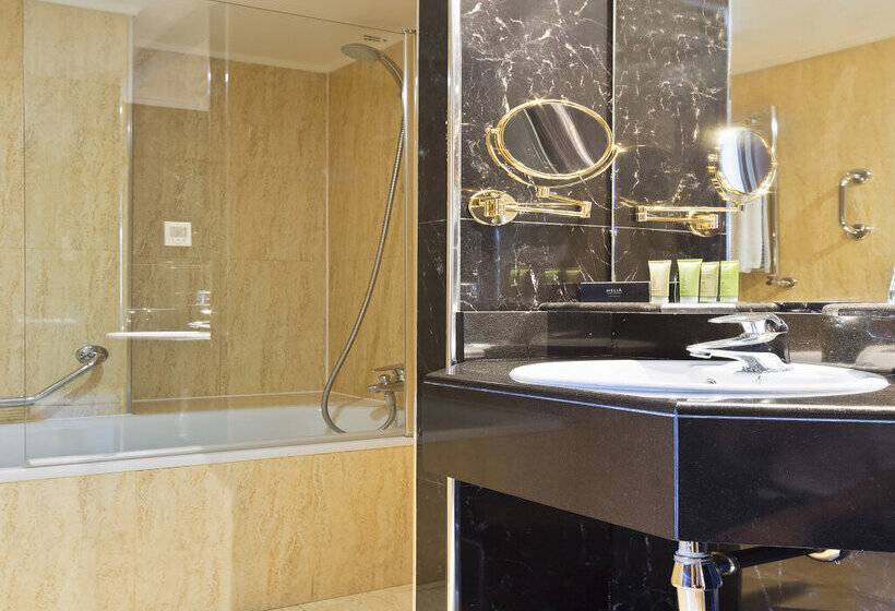 هتل Melia White House