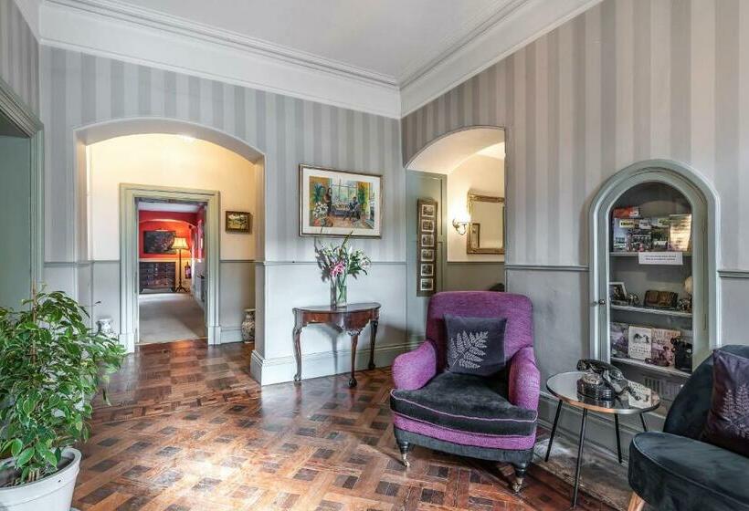 فندق Milebrook House