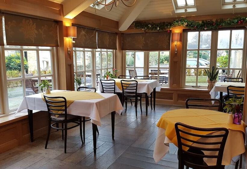 酒店 Noel Arms   A Bespoke