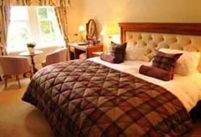 Otel Taychreggan, Signature Collection By Eight Continents