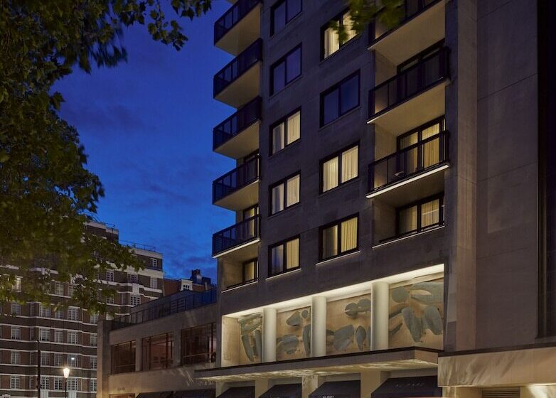 בית מלון כפרי Jumeirah Carlton Tower London