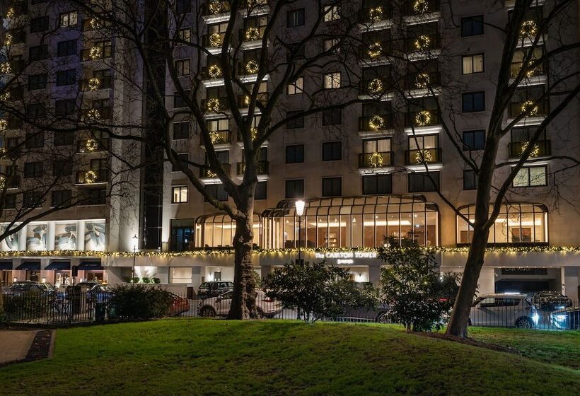 בית מלון כפרי Jumeirah Carlton Tower London