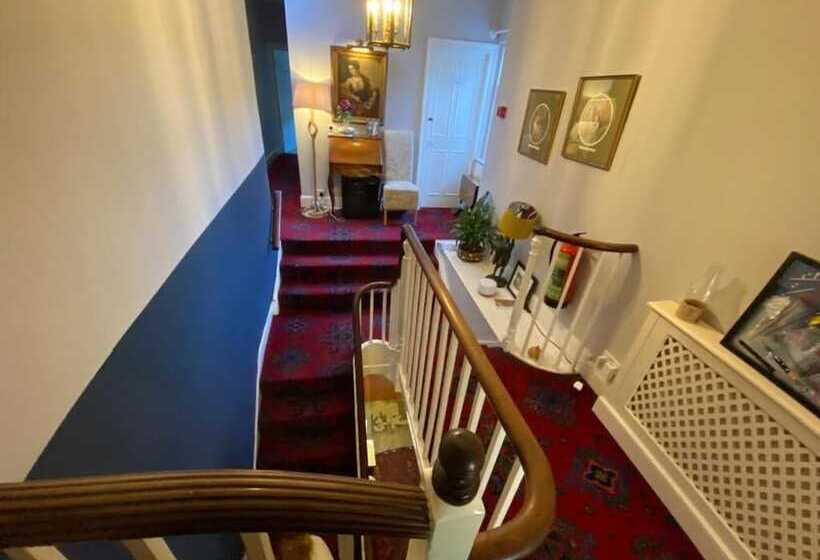 בית מלון כפרי The Casterbridge