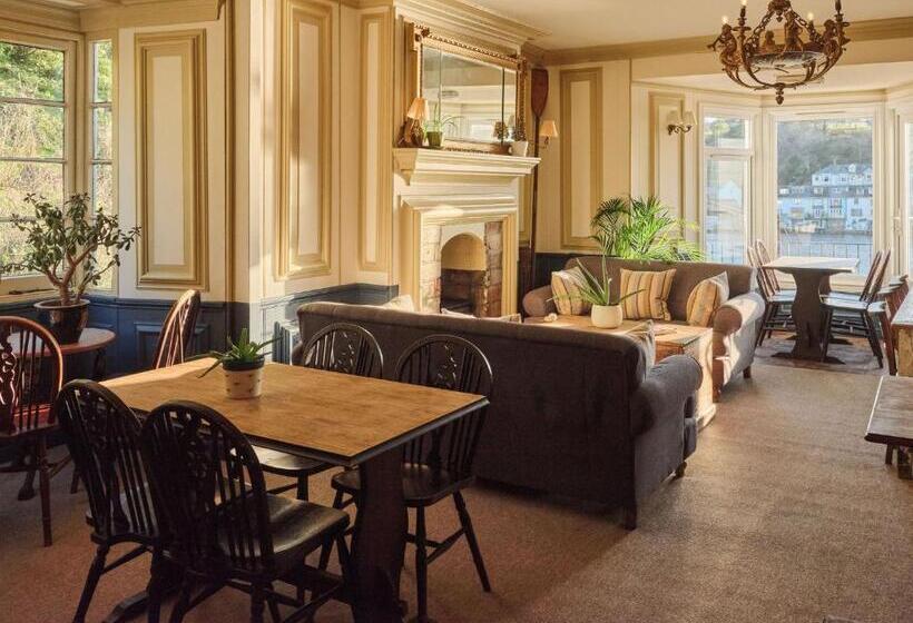 فندق The Old Ferry Inn