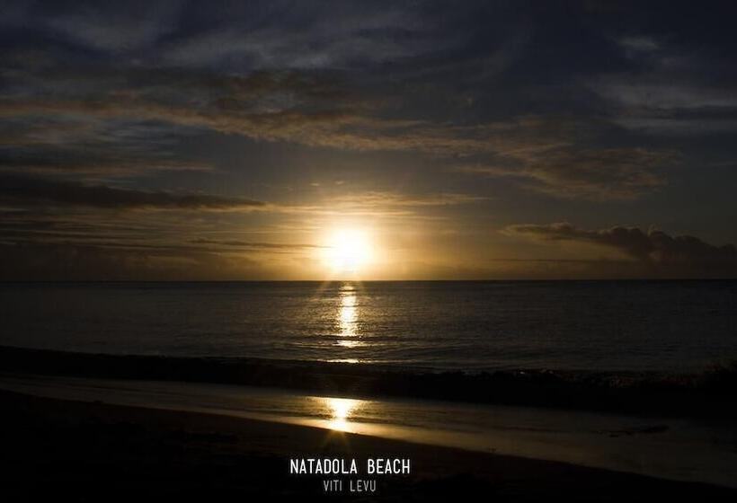 Travellers Beach Resort   Hostel