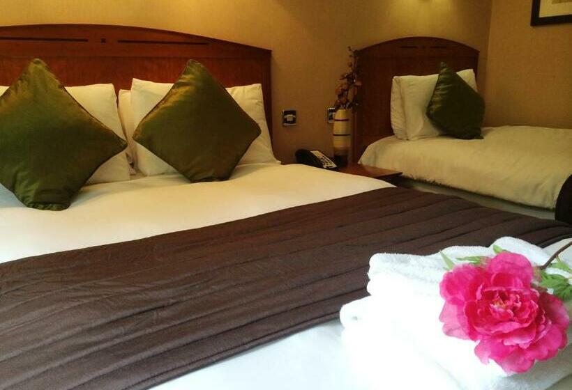 בית מלון כפרי Chimney House