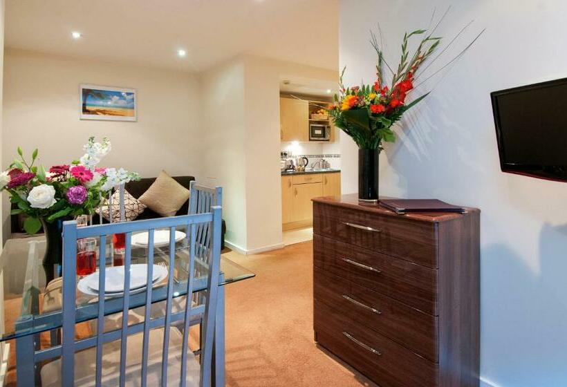 Grand Plaza Serviced Apartments