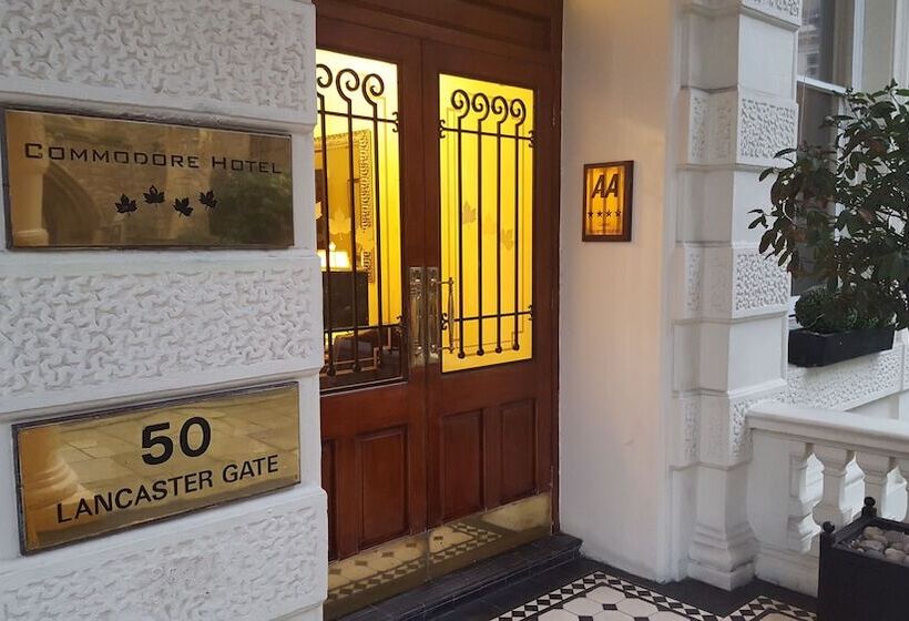 هتل Commodore