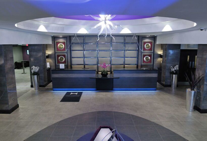 هتل Doubletree By Hilton  London  West End