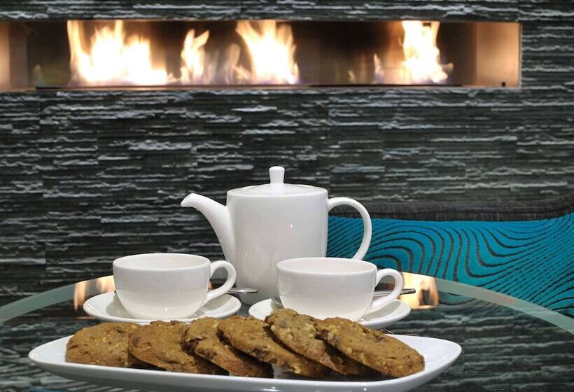 هتل Doubletree By Hilton  London  West End