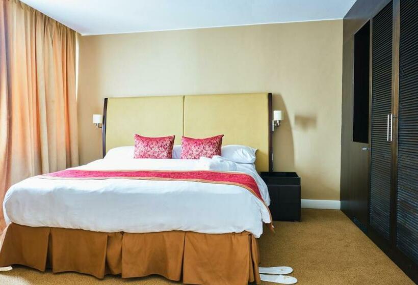 فندق Golden Tulip Accra