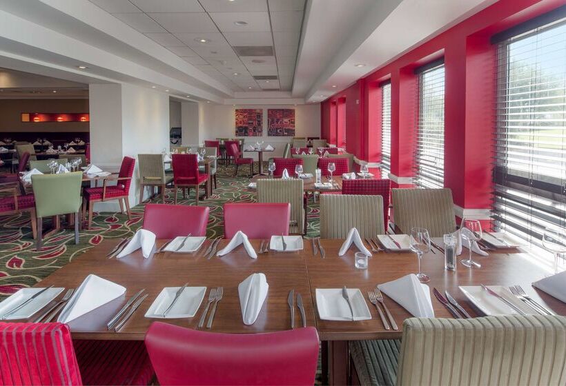 هتل Hilton Leicester