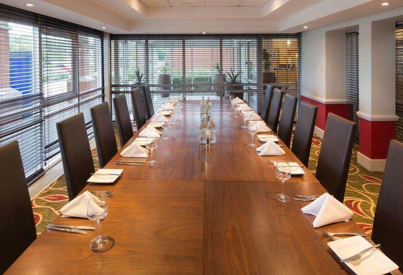 هتل Hilton Leicester