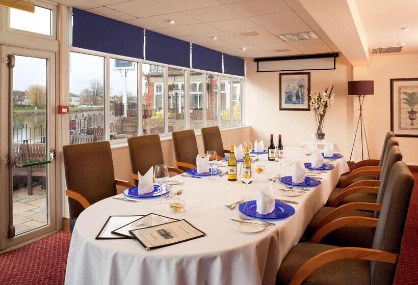 酒店 Mercure London Stainesuponthames