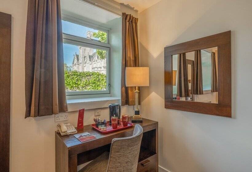 Отель Muthu Newton