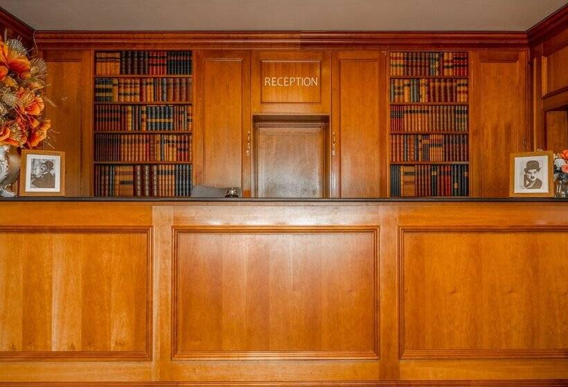 Отель Muthu Newton