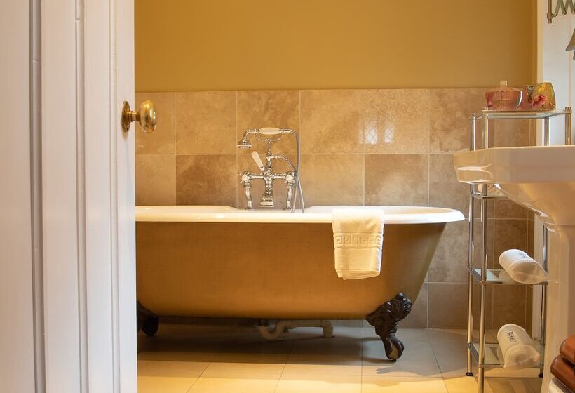 Spread Eagle Hotel And Spa