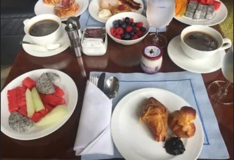 هتل The Colonnade