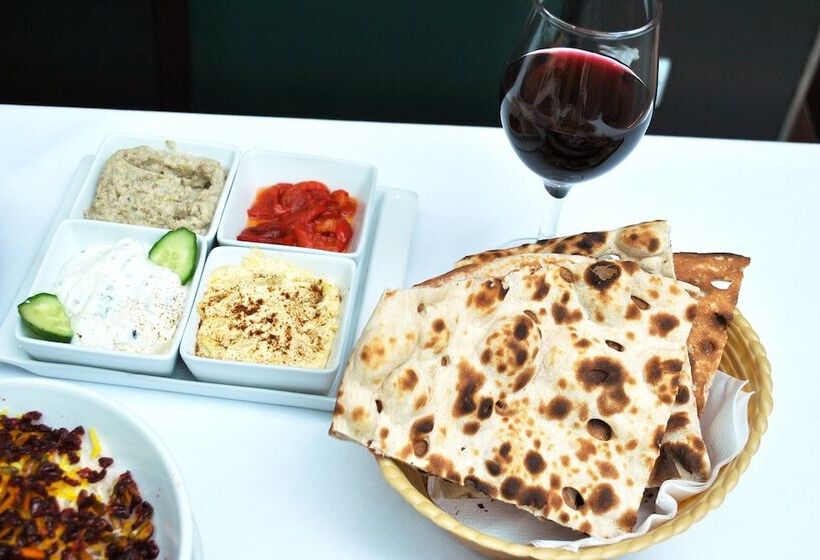 هتل The Colonnade