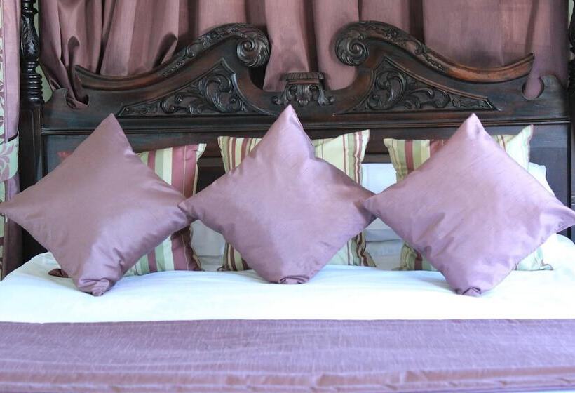 호텔 The Devil S Punchbowl