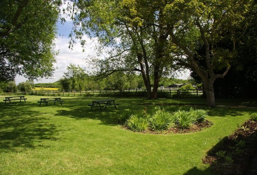 호텔 The Marquess Of Exeter