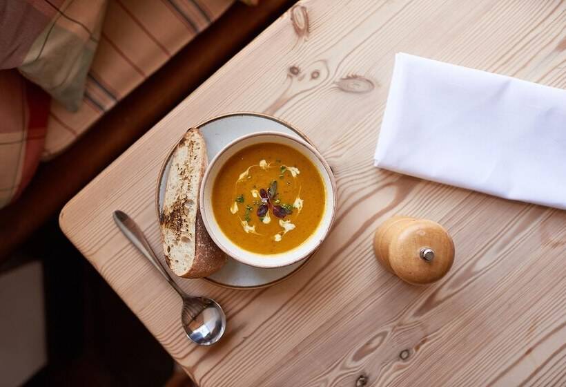 호텔 The Marquess Of Exeter