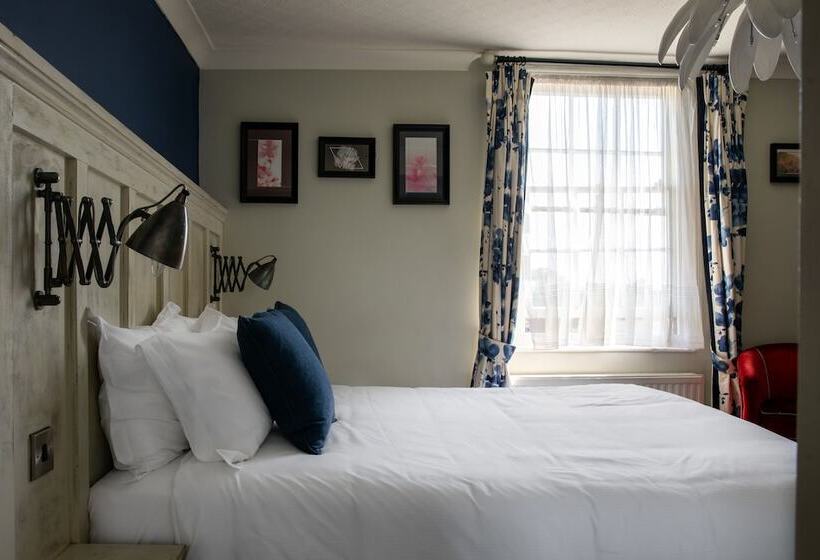 בית מלון כפרי The White Lion