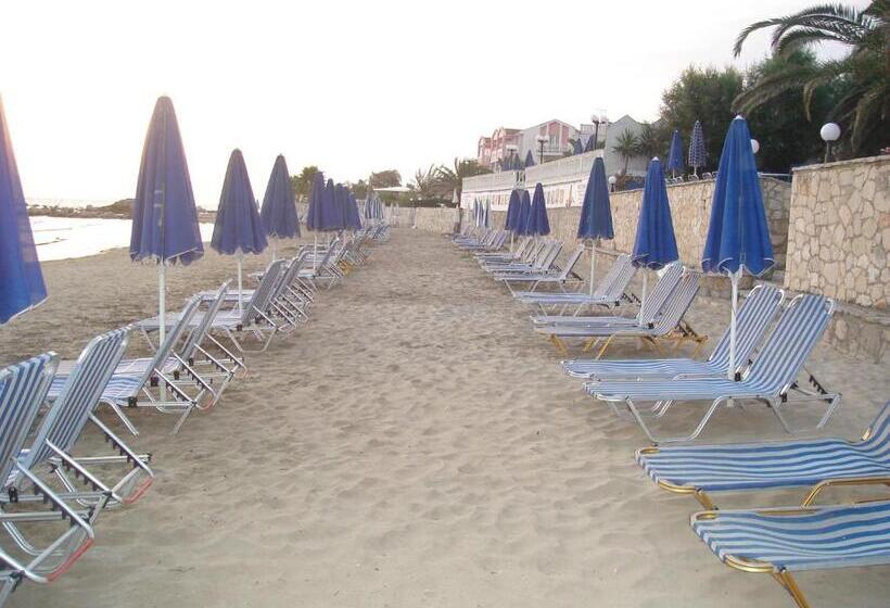 هتل Zakantha Beach